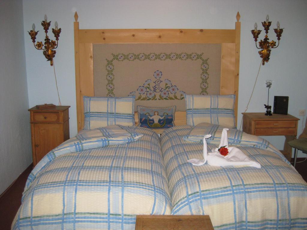 Garni Fluela Susch Hotel Bilik gambar